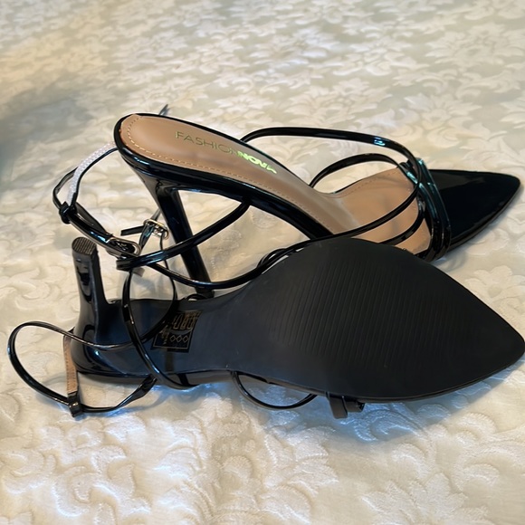 Women’s Strappy Stiletto Heel - Picture 3 of 4